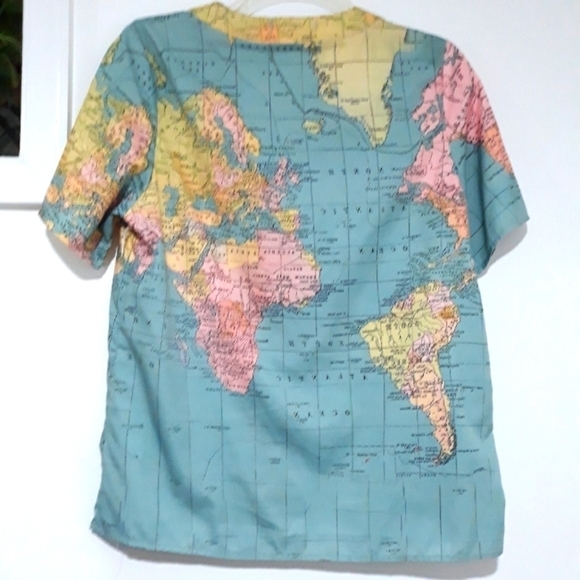Misslook short sleeve button down World Map print shirt size Small - Picture 4 of 10